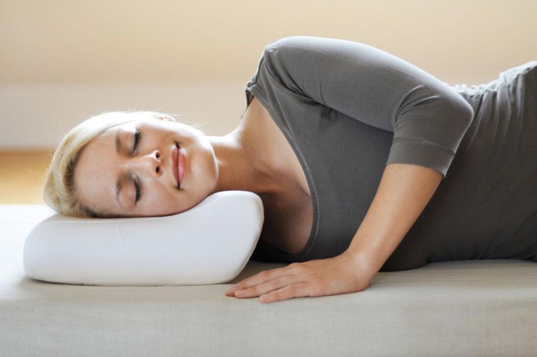 Sleeping on an orthopedic pillow accelerates the recovery of patients with osteochondrosis